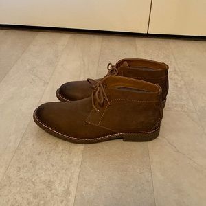 NWOT lucky brand leather Chukka boots . Size 10.5